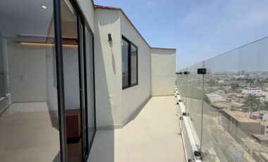 Venta de Departamento de Estreno de Dos Dormitorios, Dos Baños y Cochera en Chorrillos