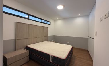 Venta de Departamento de Estreno de Dos Dormitorios, Dos Baños y Cochera en Chorrillos