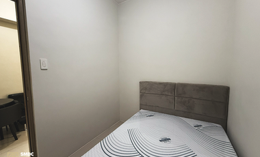 Fully-Furnished 2 Bedroom Unit with Balcony for Rent in  Unit B5B0411 Tower 5 Field Residences Parañaque City
