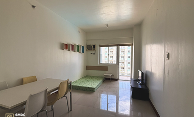Semi-Furnished 1 Bedroom Unit with Balcony for Rent in  Unit A514 Tower 8 Field Residences Parañaque City