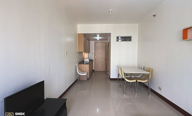 Semi-Furnished 1 Bedroom Unit with Balcony for Rent in  Unit A514 Tower 8 Field Residences Parañaque City