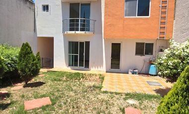 CASA EN VENTA DE 3 RECAMARAS Y JARDIN EN TLALIXTAC