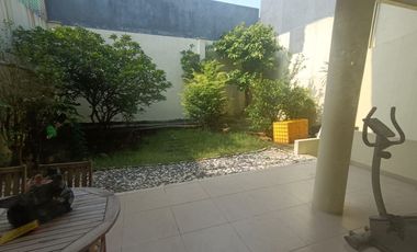 RUMAH DI PIK 1 PATUNG KUDA LAUT
