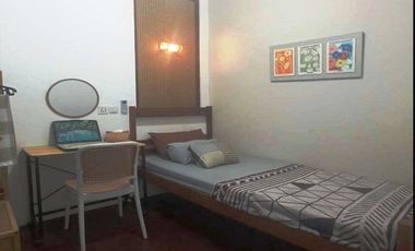 Sewa Tahunan Kamar +Parkir Mobil di Slipi, Tomang, Kemanggisan
