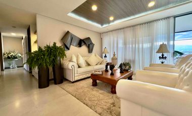 Venta de apartamento en el Poblado, Medellín 215 m², $2.290 millones COP - 675.000 USD