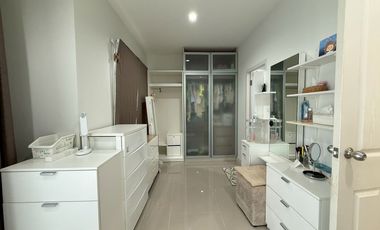 96095 - ขายบ้านเดี่ยว 2 ชั้น แปลงมุม หมู่บ้านดิเออบาน่า (The Urbana 5) ขนาด 91 ตร.ว. พร้อมอยู่ ใกล้เซ็นทรัลเฟสติวัล