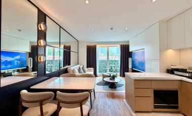 Newly renovated unit for rent at Sathon- Yenakart Area