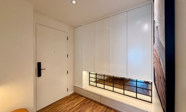 Newly renovated unit for rent at Sathon- Yenakart Area