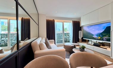 Newly renovated unit for rent at Sathon- Yenakart Area