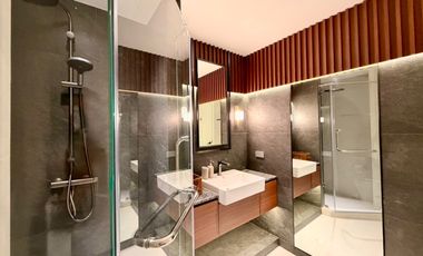 Newly renovated unit for rent at Sathon- Yenakart Area