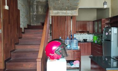 RUMAH 2 LANTAI DI JL PULAU MOYO PEDUNGAN DENPASAR SELATAN