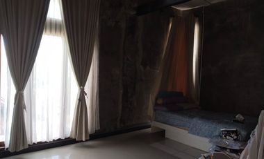 RUMAH 2 LANTAI DI JL PULAU MOYO PEDUNGAN DENPASAR SELATAN