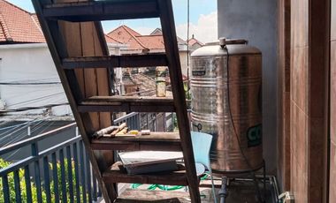 RUMAH 2 LANTAI DI JL PULAU MOYO PEDUNGAN DENPASAR SELATAN