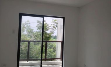 Townhouse For Sale in Dasmarinas Cavite (The Villas)-MC