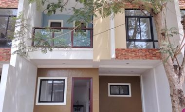 Townhouse For Sale in Dasmarinas Cavite (The Villas)-MC