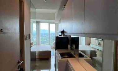DIJUAL/DISEWAKAN HARGA TURUN BANYAK TERMURAH Apartemen Treepark BSD Full Furnished 310 JT / 35 JT