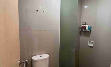 DIJUAL/DISEWAKAN HARGA TURUN BANYAK TERMURAH Apartemen Treepark BSD Full Furnished 310 JT / 35 JT
