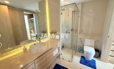 Riviera Wongamat Beach Corner Room for Rent