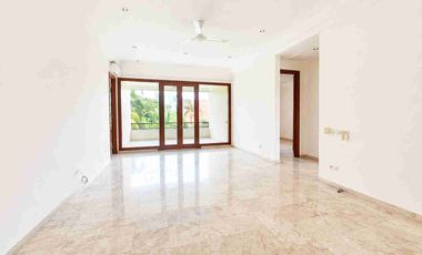 Elegan tropical Home In Kemang - 700 m2 Private Pool And Lush Garden