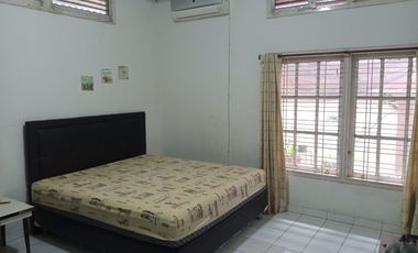 RUMAH DIJUAL DI PINGGIR JALAN RONGGOWARSITO RIAU TANAH LUAS COCOK UNTUK BISNIS