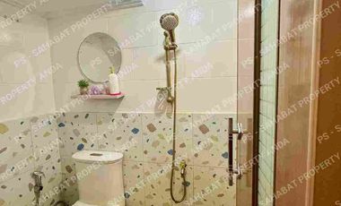 RUMAH SEMI FURNISHED KALCER SKENA DI JAKSEL STRATEGIS