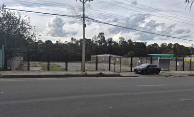 Terreno comercial de venta amplio en plena autopista ideal para cualquier tipo de uso comercial, alta exposición comercial.