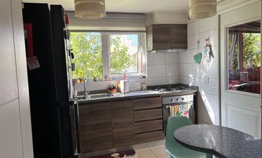 Excelente casa 4 dormitorios, patio, 2 est, condominio. Los Torreones, Concepción