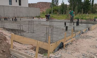 Dúplex a Estrenar 3 Dormitorios con Losa Radiante y Parrilla en Barrio Tierra Mansa, Centenario