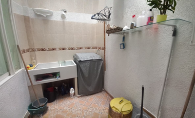 Se vende casa 2 pisos, barrio Montellano, Buga-valle