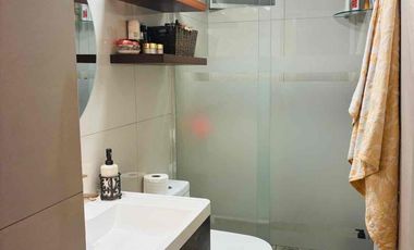 Acogedor departamento primer piso con jardín
