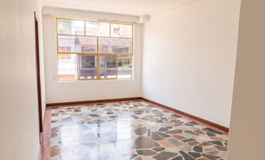 VENTA | Casa Comercial con Renta Localizada en el Corazón de Mesitas de El Colegio