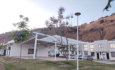 Casa de 3 recámaras cerca Periférico y Prol. Av Guadalupe