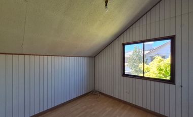 Se vende en la calera casa dos pisos Condominio santa Rosa.