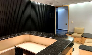 CONSULTORIO EN VENTA EN TORRE PALMAS EN TERCER PISO, EXTERIOR CON EXCELENTES ACABADOS