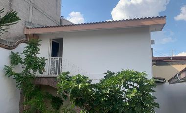 SE RENTA Bodega en Jardines Del Moral