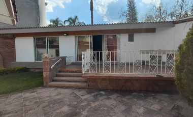 SE RENTA Oficina en Jardines Del Moral