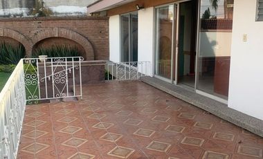 SE RENTA Oficina en Jardines Del Moral