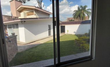 SE RENTA Oficina en Jardines Del Moral