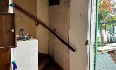 CASA de dos pisos en villa cerrada, Oportunidad en Estación Central – Excelente precio