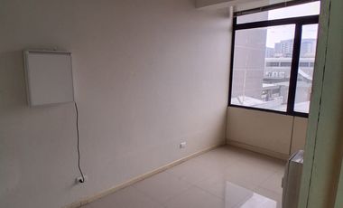 VENTA OFICINA EDIFICIO HALABI