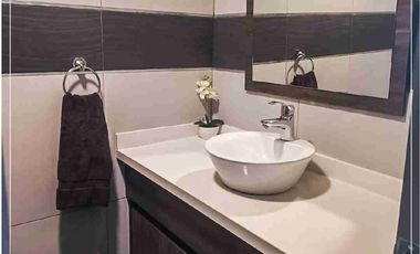 DEPARTAMENTO EN VENTA CON LA MEJOR VISTA DE LA CAPITAL ECUATORIANA.
