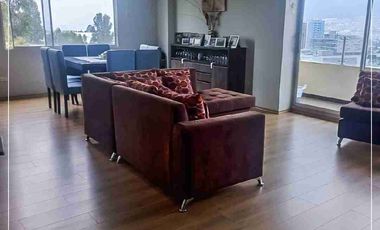 DEPARTAMENTO EN VENTA CON LA MEJOR VISTA DE LA CAPITAL ECUATORIANA.