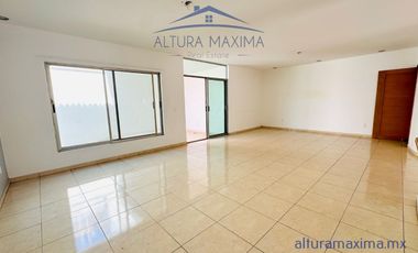 Casa en Renta Jardin Real Zapopan