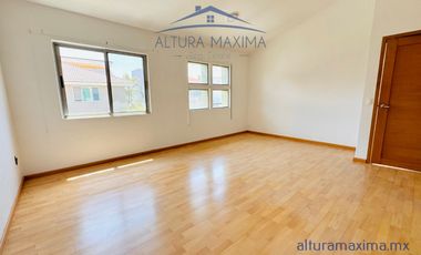 Casa en Renta Jardin Real Zapopan