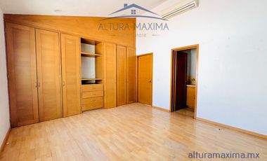 Casa en Renta Jardin Real Zapopan