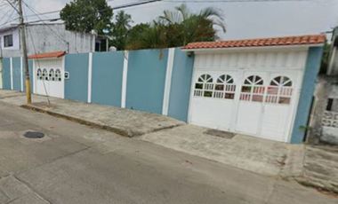 Casa en Venta. Col. Nueva Mina. VER