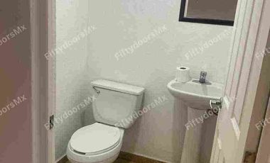 Renta de Casa de 2 recámaras y jardín