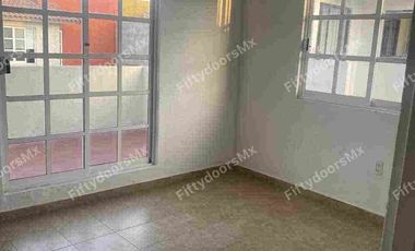 Renta de Casa de 2 recámaras y jardín
