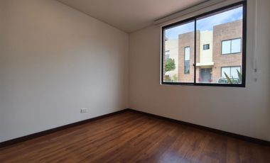 ARRIENDO CASA UN SOLO PISO – CHIA