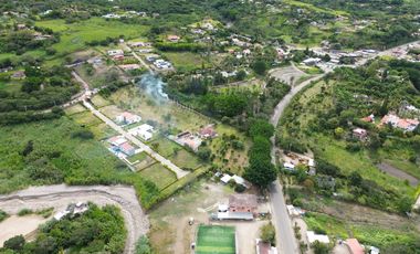 HERMOSA QUINTA CON JACUZZI EN YUNGUILLA URB.PRIVAD